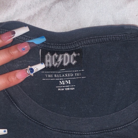 Graphic tee. Size M but fits like large. - Picture 2 of 2